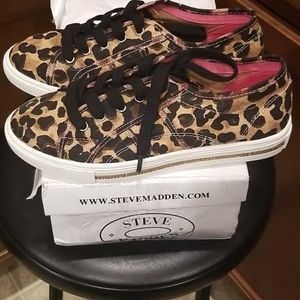 🆕️Brand New Steve Madden Jemmi Leopard girls